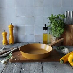 Poêle Ector Induction Aluminium Revêtu Manche En Bois 24 Cm Jaune 8 Poêle Ector Induction Aluminium Revêtu Manche En Bois 24 Cm Jaune -Cuisine À Domicile 108006 3 1 Poele Ector induction aluminium revetu manche en bois 24 cm jaune Ogo