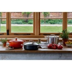 Le Creuset Sauteuse Rondeau Anti-adhérente Les Forgées 30 Cm Et Couvercle En Verre -Cuisine À Domicile 133010 2 1 Sauteuse rondeau anti adherente Les Forgees 30 cm et couvercle en verre Le Creuset