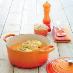 Le Creuset Cocotte Fonte Rond 26 Cm Volcanique -Cuisine À Domicile 213185 2 3 Cocotte fonte rond 26 cm volcanique Le Creuset