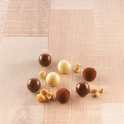 Lot De 2 Moules à Chocolat 3D Et Fourchettes à Chocolat -Cuisine À Domicile 509131 2 2 Lot de 2 moules a chocolat 3D et fourchettes a chocolat