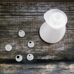 Flacon Souple Verseur En Silicone Avec 5 Douilles -Cuisine À Domicile 51055 4 6 Flacon souple verseur en silicone avec 5 douilles Mathon