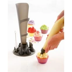 Lot Set Poche à Douille Et Flexi' Plaque 8 éclairs -Cuisine À Domicile 519067 2 1 Lot set poche a douille et Flexi plaque 8 eclairs