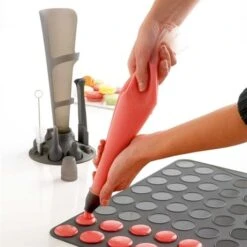 Lot Set Poche à Douille Et Flexi' Plaque 8 éclairs -Cuisine À Domicile 519067 3 1 Lot set poche a douille et Flexi plaque 8 eclairs