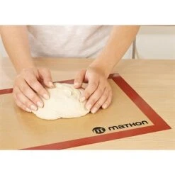 Lot Plaque à Pâtisserie Perforée 40 Cm Et Tapis De Cuisson Pro -Cuisine À Domicile 519075 2 1 Lot Plaque a patisserie perforee 40 cm et tapis de cuisson pro Mathon