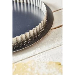 De Buyer Cercle à Tarte Perforé Cannelé Acier Inoxydable 20 Cm -Cuisine À Domicile 573027 2 2 Cercle a tarte perfore cannele acier inoxydable 20 cm De Buyer