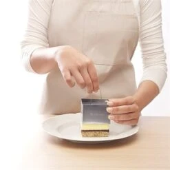 Lot De 4 Emportes Pièces Carrés En Inox Avec Poussoir -Cuisine À Domicile 579012 4 2 Lot de 4 emportes pieces carres en inox avec poussoir Mathon