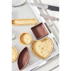 Plaque à Pâtisserie Micro-perforée Professionnelle En Aluminium 40 Cm -Cuisine À Domicile 59000 3 3 Plaque a patisserie micro perforee professionnelle en aluminium 40 cm Mathon