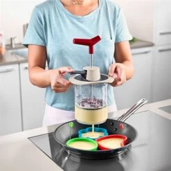 Batteur à Pâte Mécanique -Cuisine À Domicile 653405 3 3 Batteur a pate mecanique Betty Bossi