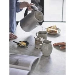 Cuisinart Bouilloire Deux Températures 1,7 L CPK17E -Cuisine À Domicile 70038 3 7 Bouilloire deux temperatures 1 7 L CPK17E Cuisinart