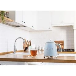 Smeg Mini Bouilloire 0,8 L 1400 W KLF05PBEU Bleu Azur -Cuisine À Domicile 702031 4 4 Mini bouilloire 0 8 L 1400 W KLF05PBEU bleu azur Smeg